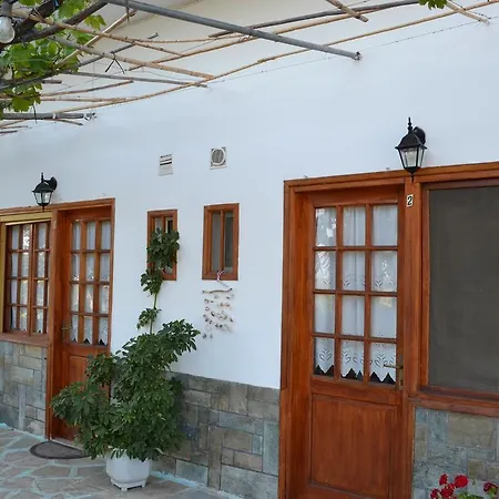 Dimitras House Apartment