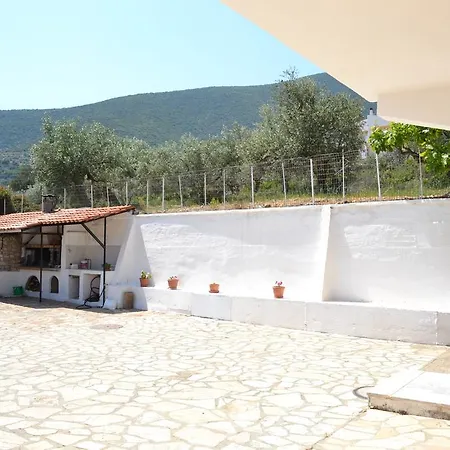 Dimitras House *