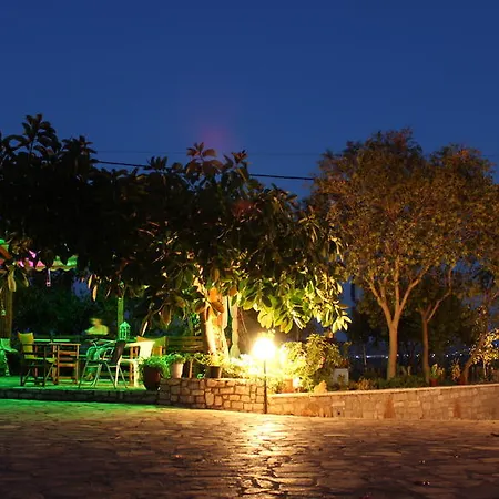 Dimitras House *