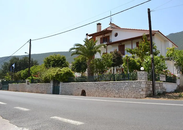 Dimitras House *