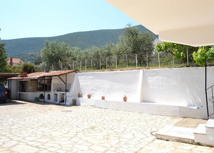 Dimitras House *